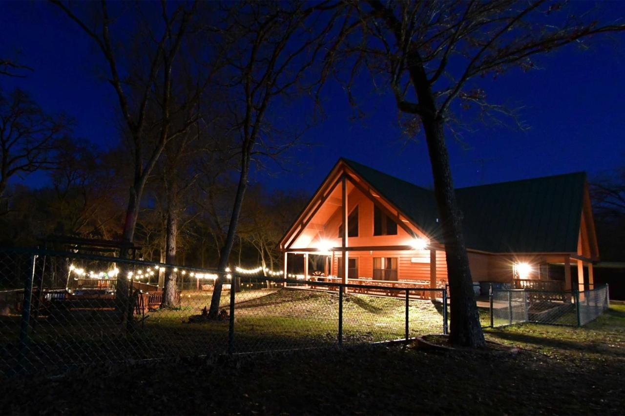 Groesbeck Lodge On The River Hot Tub And Fire Pit Екстериор снимка